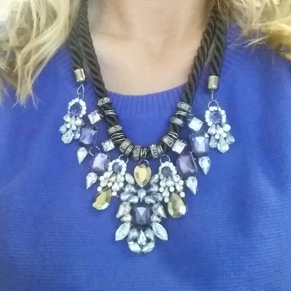 Statement Necklace - Picture 4 of 4