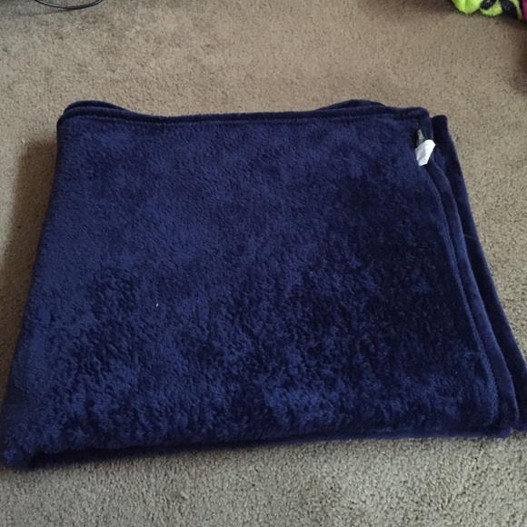 100% polyester blanket - Picture 2 of 3