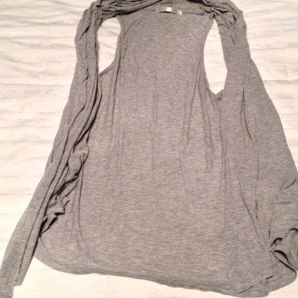 Gray sleeveless shawl