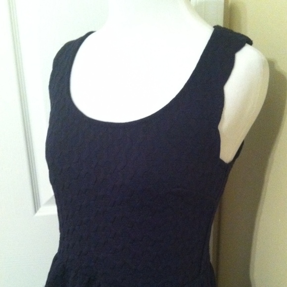 🚫Sold🚫Anthropologie Caye Scalloped Dress - Picture 4 of 4