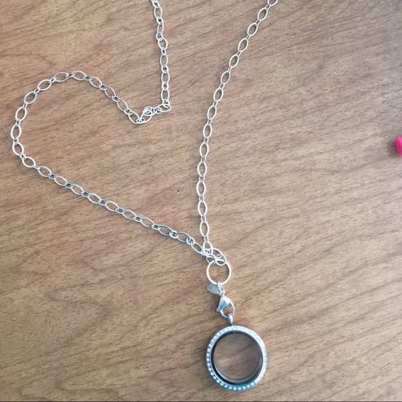 Origami owl chain and locket