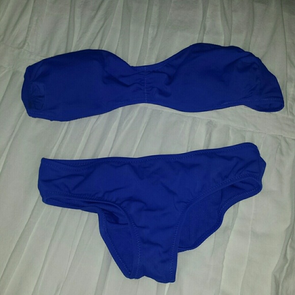 Ruched vibrant blue bikini