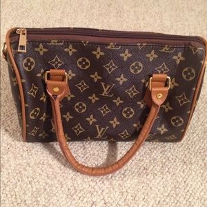Faux Louis Vuitton speedy