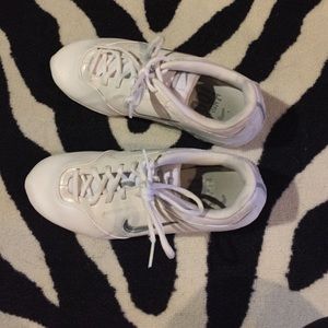 Nike cheer shoes