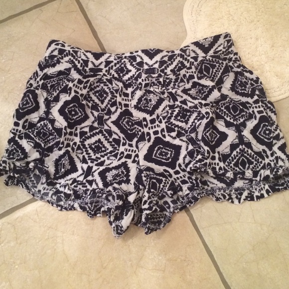 Charlotte Russe Pants - Charlotte Russe tribal shorts size small