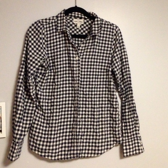 J. Crew Tops - Women's J-Crew perfect fit button down