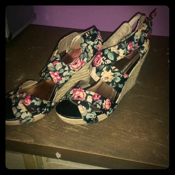 Torrid floral wedge sandals