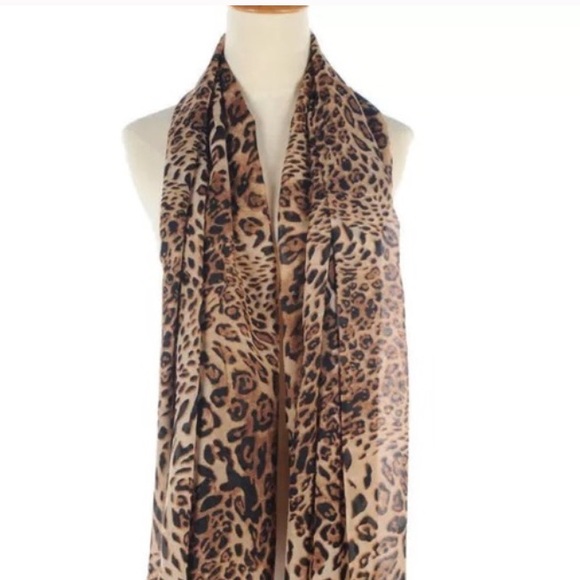 Accessories - 🌟Host Pick🌟Animal Print Scarf