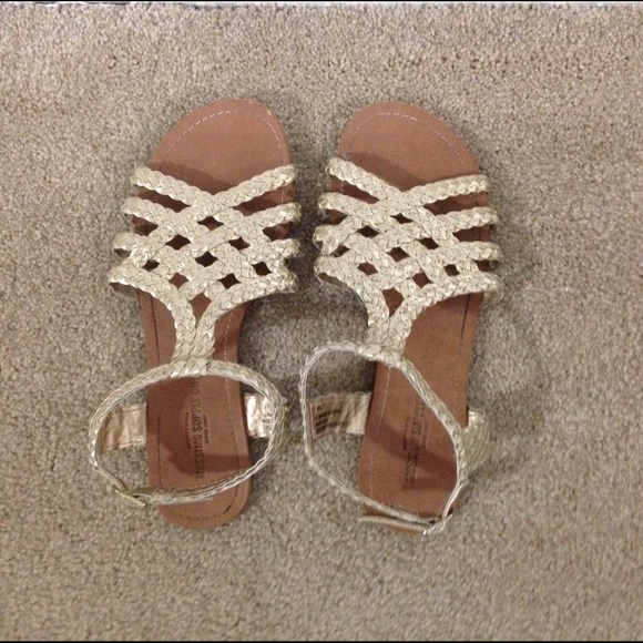 🚫ON HOLD🚫 Gold Sandals