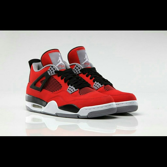 Looking 4 Nike Air Max Hyper Pink & Toro 4 Jordan