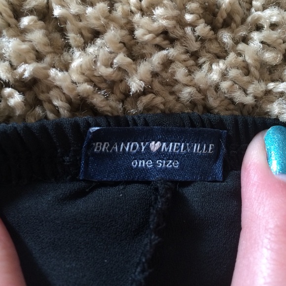 Brandy Melville Skirt - Picture 2 of 3