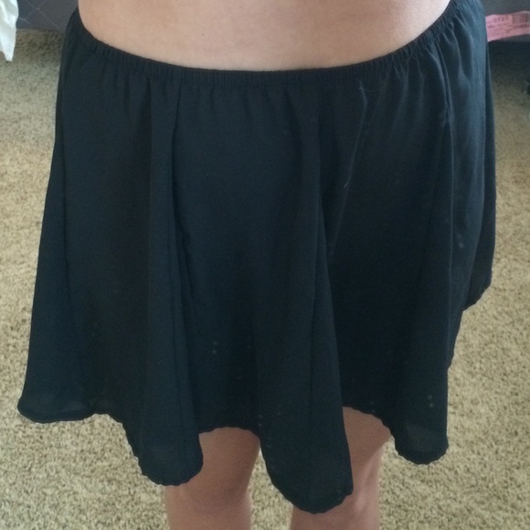 Brandy Melville Skirt - Picture 3 of 3