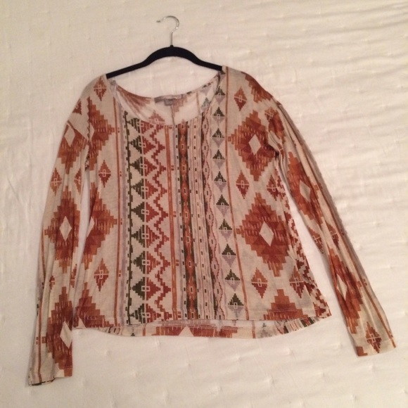 Long-sleeve, lightweight tribal print top
