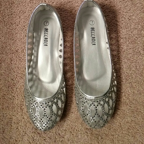 silver flat shoes size 7