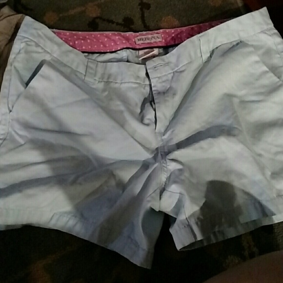 Women's shorts size 14