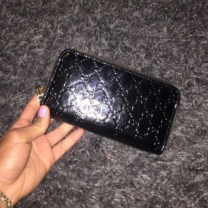 Black Gucci Wallet, Price Negotiable 💟