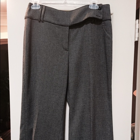 WHBM Wide Leg Cuff Capris.Light Weight Tweed - Picture 3 of 4