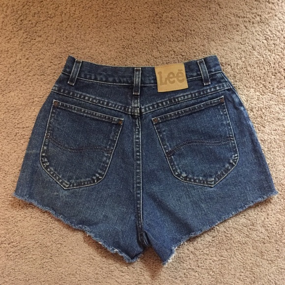 💐🌸🌷SOLD Lee High Waisted Denim Shorts - Picture 3 of 3