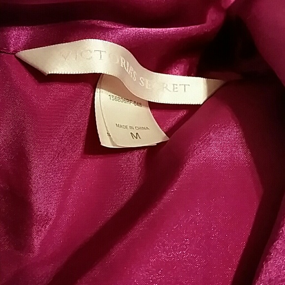 VS night shirt - Picture 2 of 2