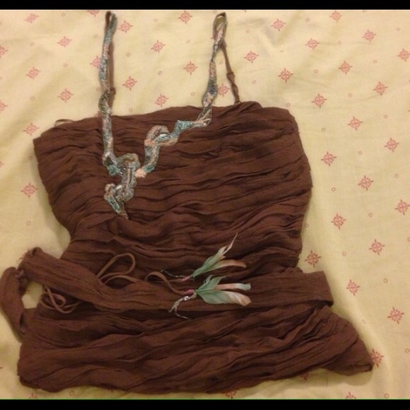 Gorgeous brown top.