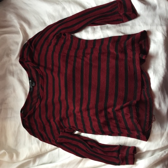 Red/Black stripes. - Picture 3 of 3