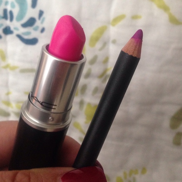 MAC lipstick Candy Yum Yum and magenta lipliner
