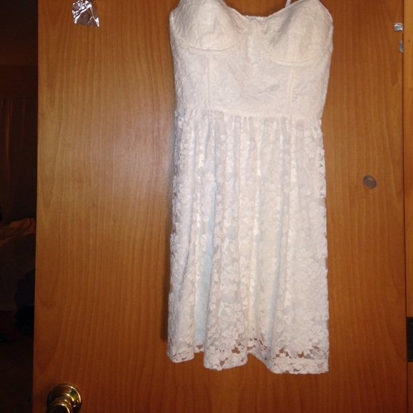 White lace dress