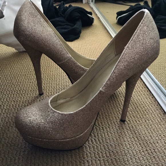 Sparkly gold heels