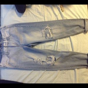Hollister high rise destroyed boyfriend jeans