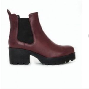 🎉HOST PICK🎉🎉 Missguided red boots