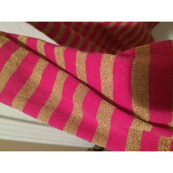 EXPRESS Tunic ๐ - Picture 3 of 3