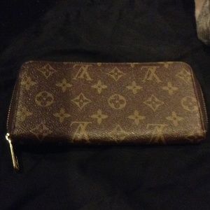 Loui vitton wallet