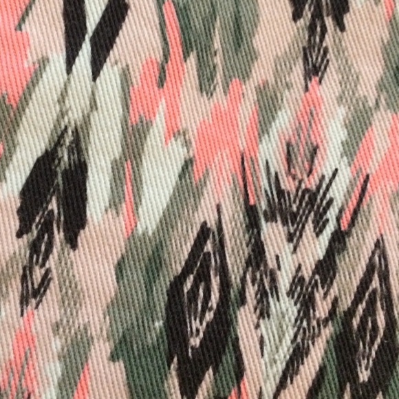 High waisted tribal shorts - Picture 2 of 3