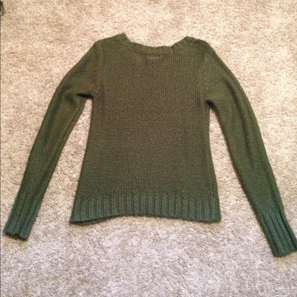 Sweater - Picture 4 of 4