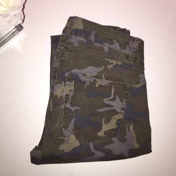 Camo pants