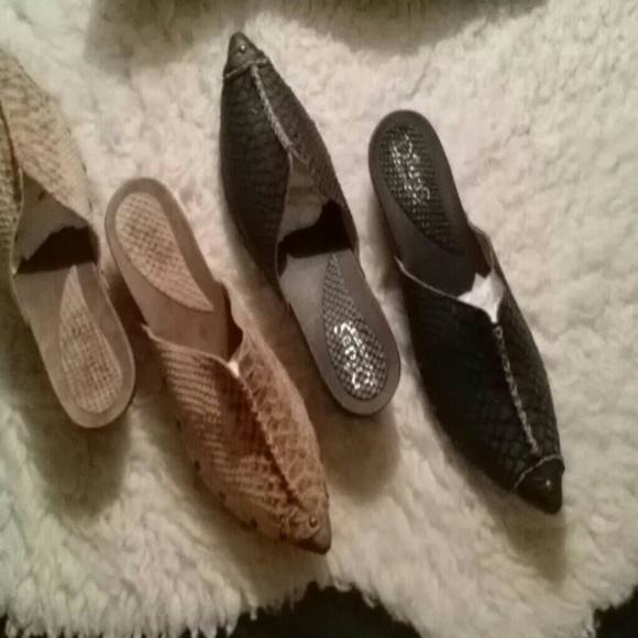 Last call on these Italian leather clogs.