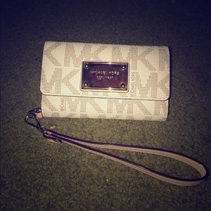 Michael Kors Wristlet