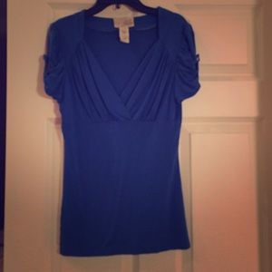 Blue fitted puffed sleeve shirt by Guess