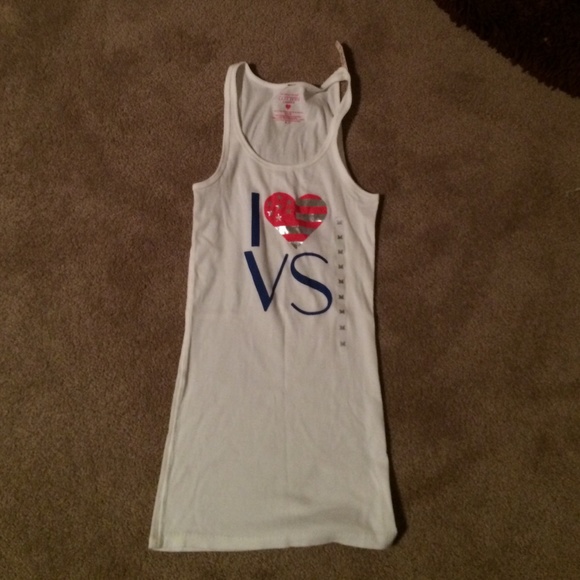 Nwt vs tank top