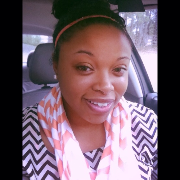 🎀Get To Know Your Seller🎀 - Picture 3 of 4