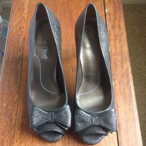 Sparkle black high heels