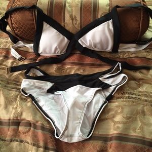 🎀SALE🎀Bandage Style Bikini(AS IS)
