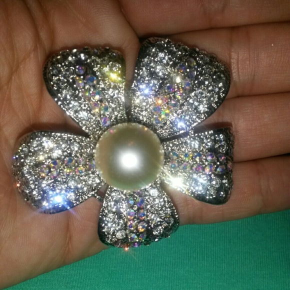 Brooch - Picture 3 of 3