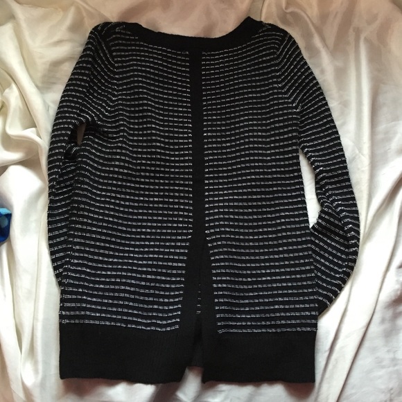 Sweater . - Picture 3 of 3