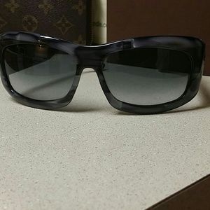 😎 GUCCI Sunglasses