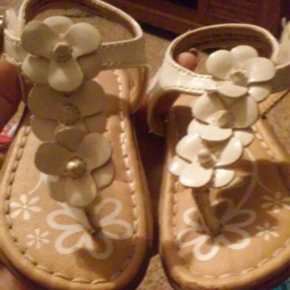 OshKosh baby shoes sandals