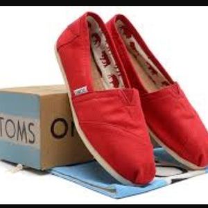 Brand new red toms!