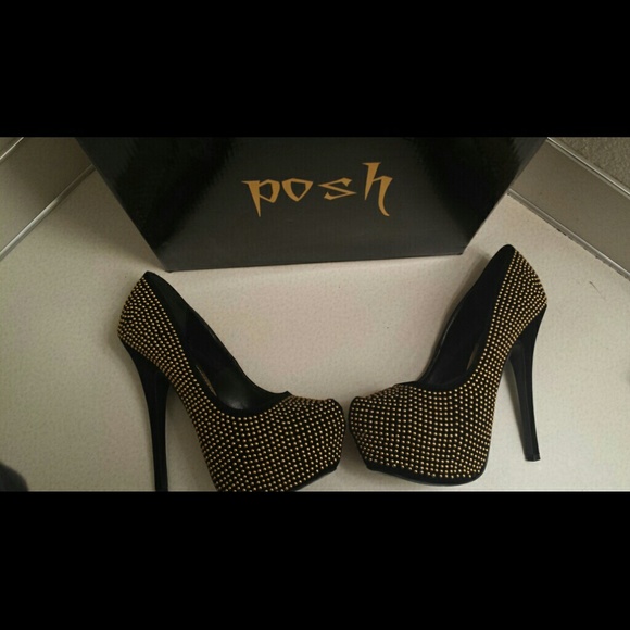 GOLD STUDDED STILETTO PUMP - Picture 3 of 4