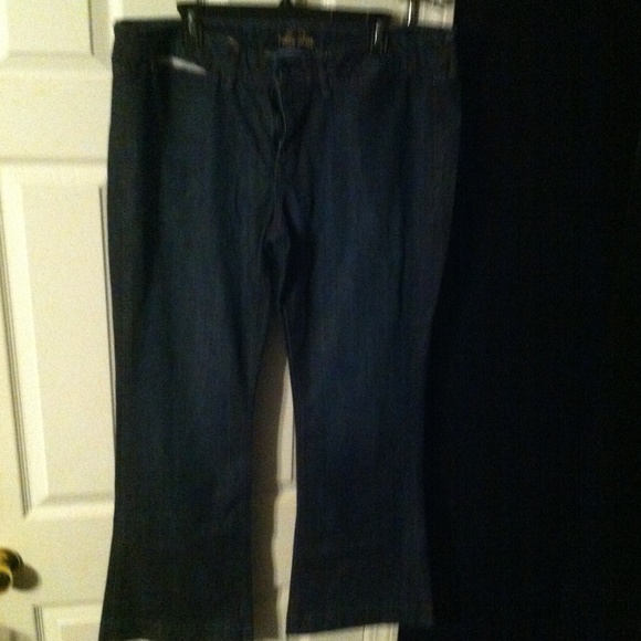 Old Navy "The Diva" Denim Dark-Washed Jeans - Picture 2 of 3