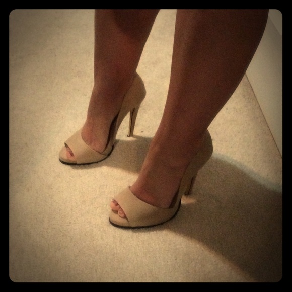 Shoes - Nude suede heels size 5.5 new never worn
